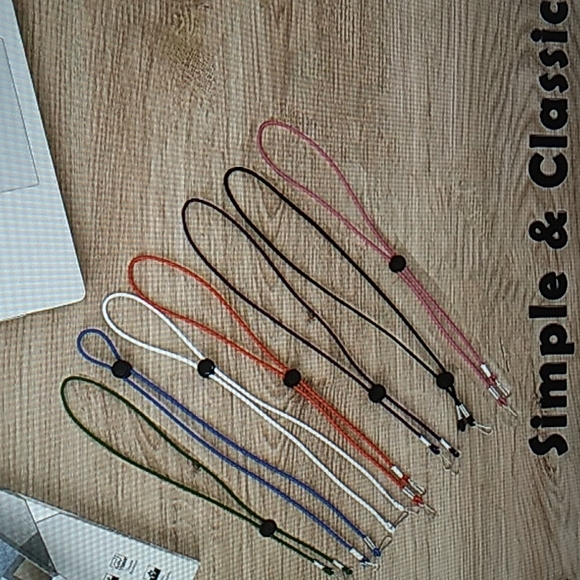 6 pcs kids lanyards for face masks in variety of colors. Adjustable strap - Picture 4 of 5